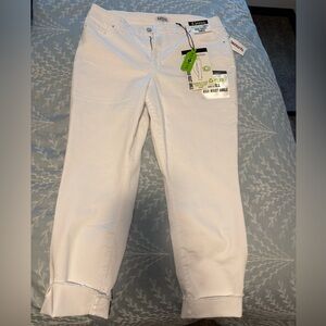 d. jeans size 16 White Cropped Ankle Jeans